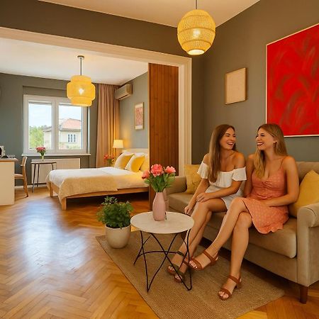 Woodie Studio With Premium Comfort By Piata Unirii บูคาเรสต์ ภายนอก รูปภาพ