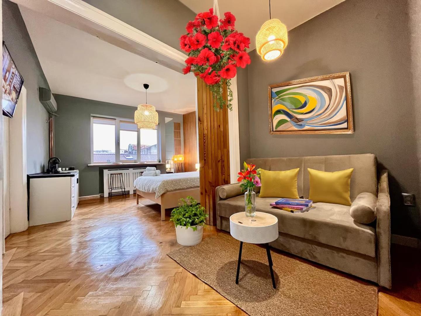 Woodie Studio With Premium Comfort By Piata Unirii บูคาเรสต์ ภายนอก รูปภาพ